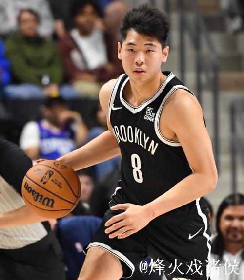 崔永熙NBA常规赛首次亮相 成为第7位中国球员 崔永熙NBA常规赛首次亮相 成为第7位中国球员